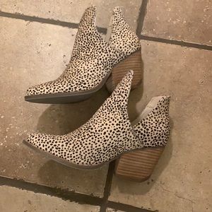 Coconuts by Matisse - trader black spots